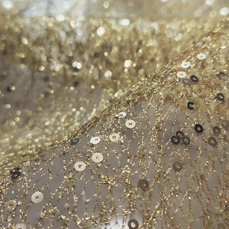 ผ้าตาข่ายปักเลื่อมสีขาวทอง แต่ - Crystal Mesh Fabric บทวิจารณ์และราคา